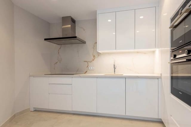 3 soveværelse Lejlighed til salg i Benidorm med swimmingpool garage - € 1.650.000 (Ref: 9761133)