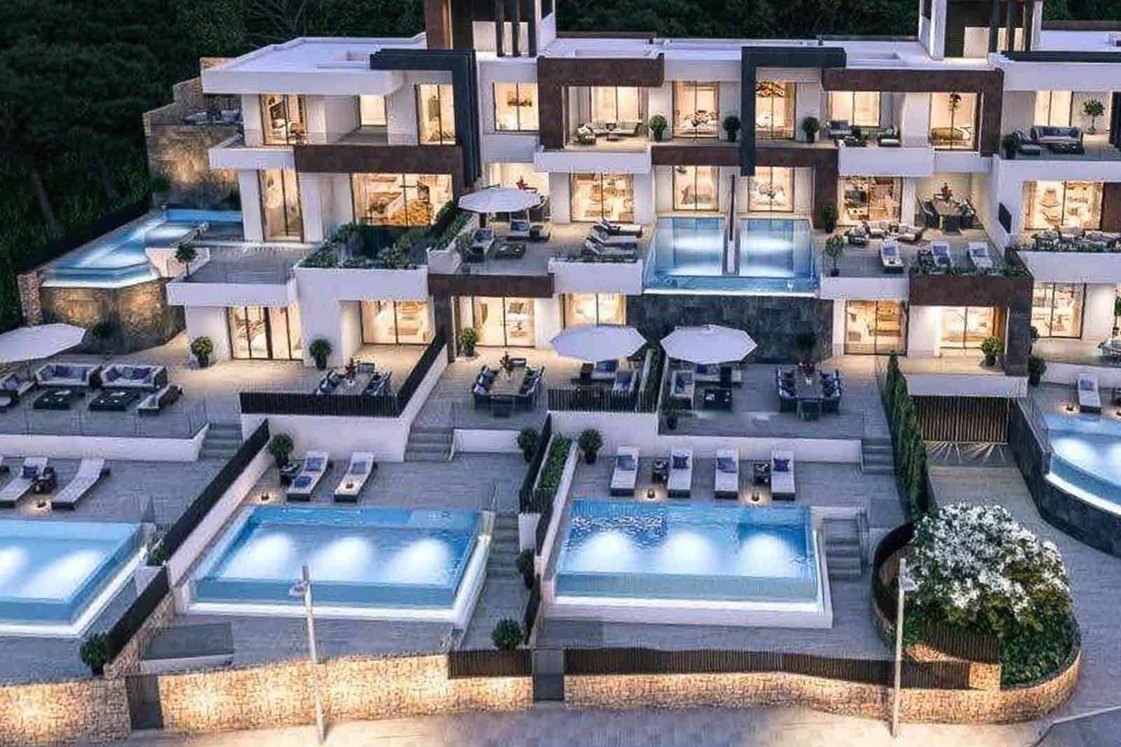 3 bedroom Apartment for sale in Benidorm with pool garage - € 1,650,000 (Ref: 9761133)