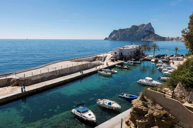 3 soveværelse Villa til salg i Benissa med swimmingpool - € 1.495.000 (Ref: 9761143)