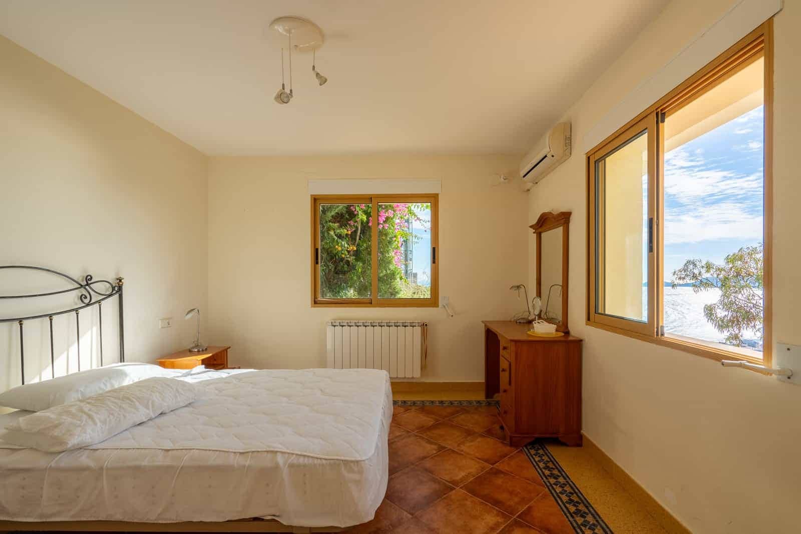 5 soverom Villa til salgs i Javea / Xabia med svømmebasseng - € 2 250 000 (Ref: 9761146)