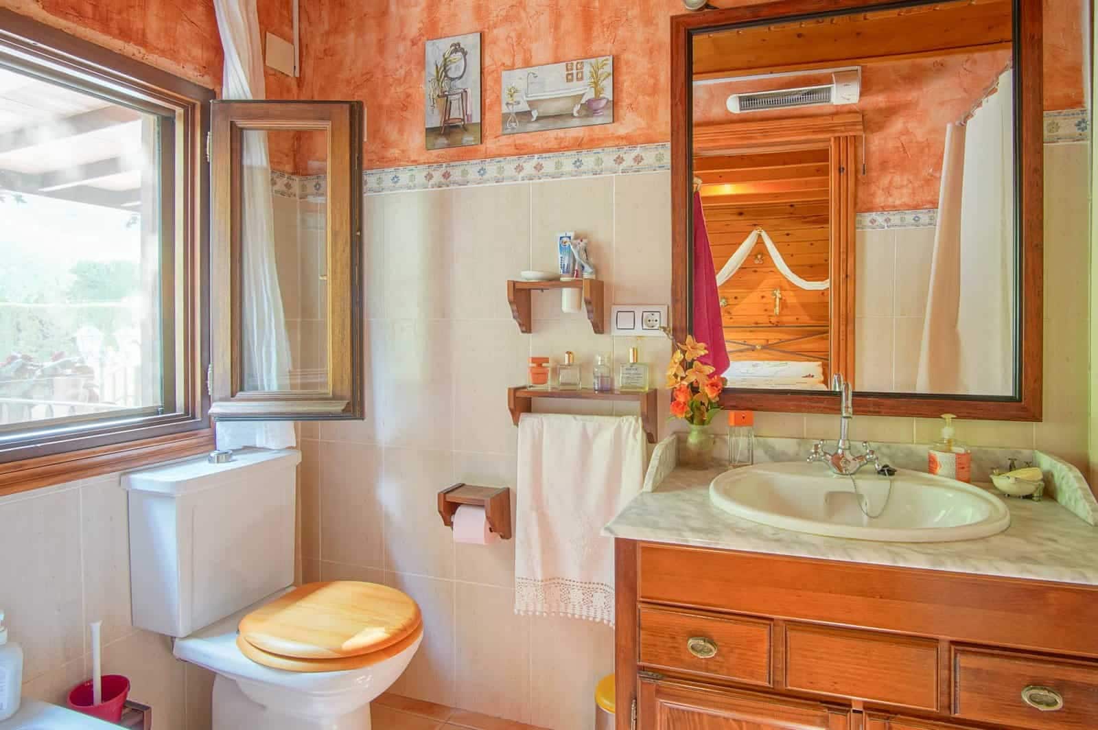 4 soverom Villa til salgs i Orba med svømmebasseng garasje - € 899 000 (Ref: 9761152)