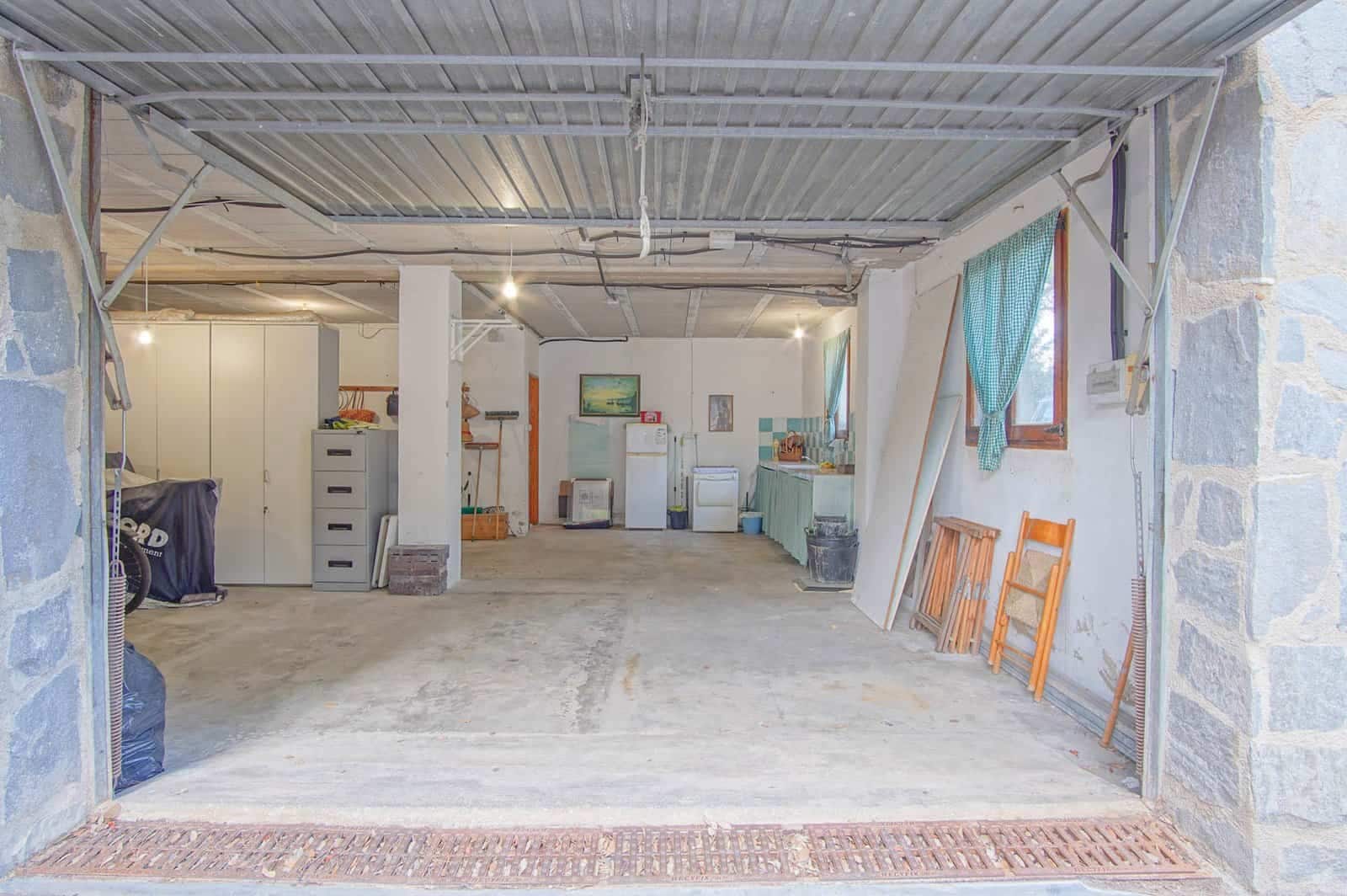 4 soverom Villa til salgs i Orba med svømmebasseng garasje - € 899 000 (Ref: 9761152)