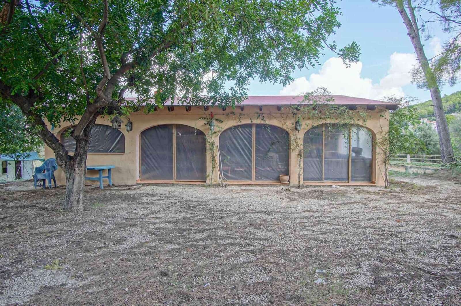 4 soverom Villa til salgs i Orba med svømmebasseng garasje - € 899 000 (Ref: 9761152)