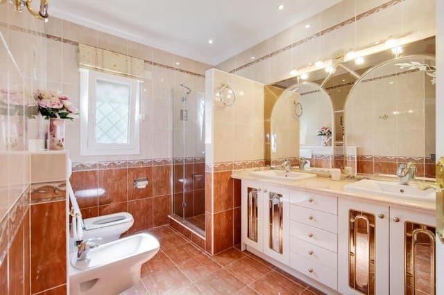 4 slaapkamer Villa te koop in Moraira, Teulada-Moraira met zwembad garage - € 1.550.000 (Ref: 9761159)