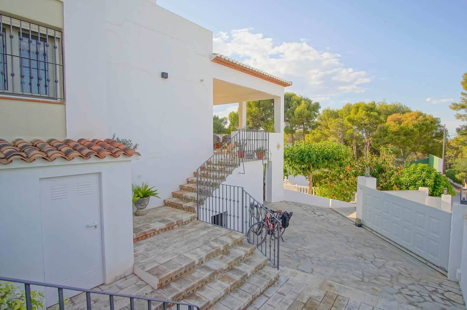 6 soverom Villa til salgs i Denia med svømmebasseng garasje - € 1 060 000 (Ref: 9761164)
