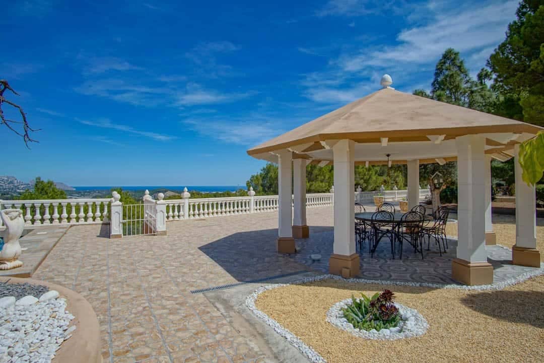 8 chambre Villa/Maison à vendre à La Nucia avec piscine - 2 500 000 € (Ref: 9761166)