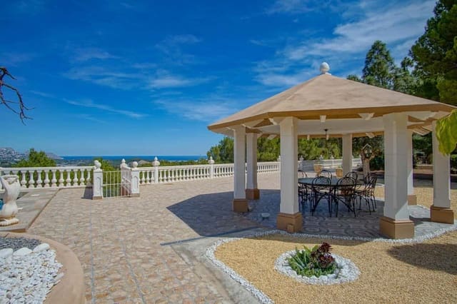 8 chambre Villa/Maison à vendre à La Nucia Pueblo  , La Nucia avec piscine - 2 500 000 € (Ref: 9761166)