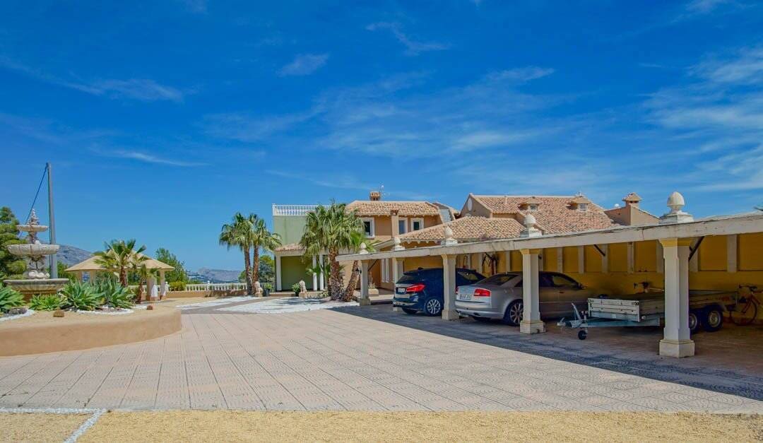 8 chambre Villa/Maison à vendre à La Nucia avec piscine - 2 500 000 € (Ref: 9761166)