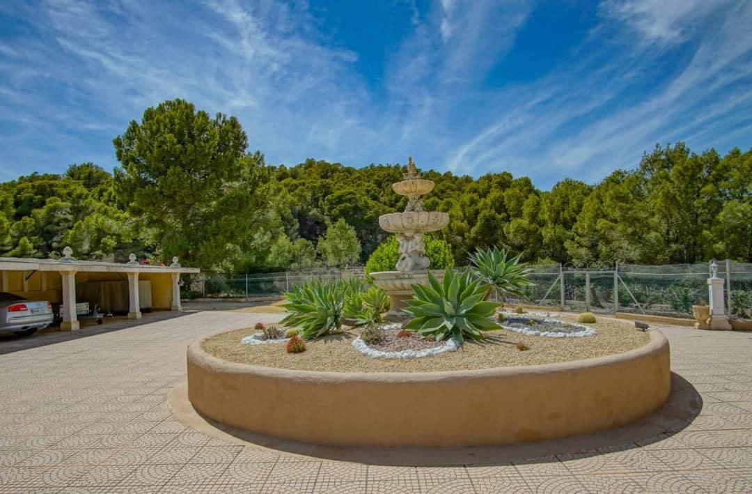 8 chambre Villa/Maison à vendre à La Nucia avec piscine - 2 500 000 € (Ref: 9761166)