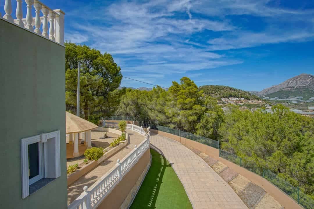 8 chambre Villa/Maison à vendre à La Nucia avec piscine - 2 500 000 € (Ref: 9761166)