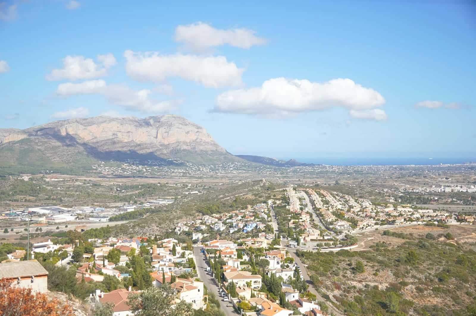 4 sypialnia Willa na sprzedaż w Pedreguer z basenem garażem - 680 000 € (Ref: 9761173)