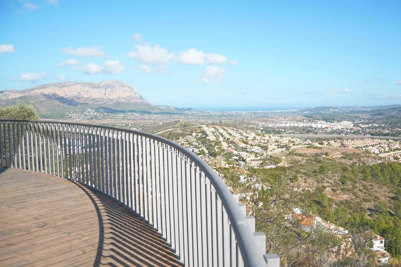 4 sypialnia Willa na sprzedaż w Pedreguer z basenem garażem - 680 000 € (Ref: 9761173)