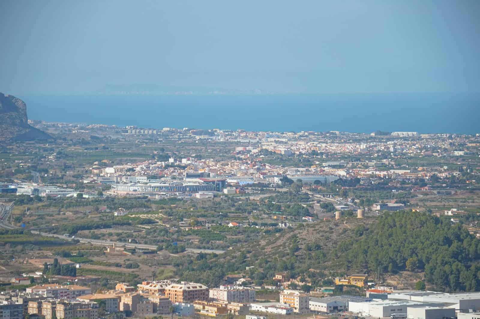 4 sypialnia Willa na sprzedaż w Pedreguer z basenem garażem - 680 000 € (Ref: 9761173)