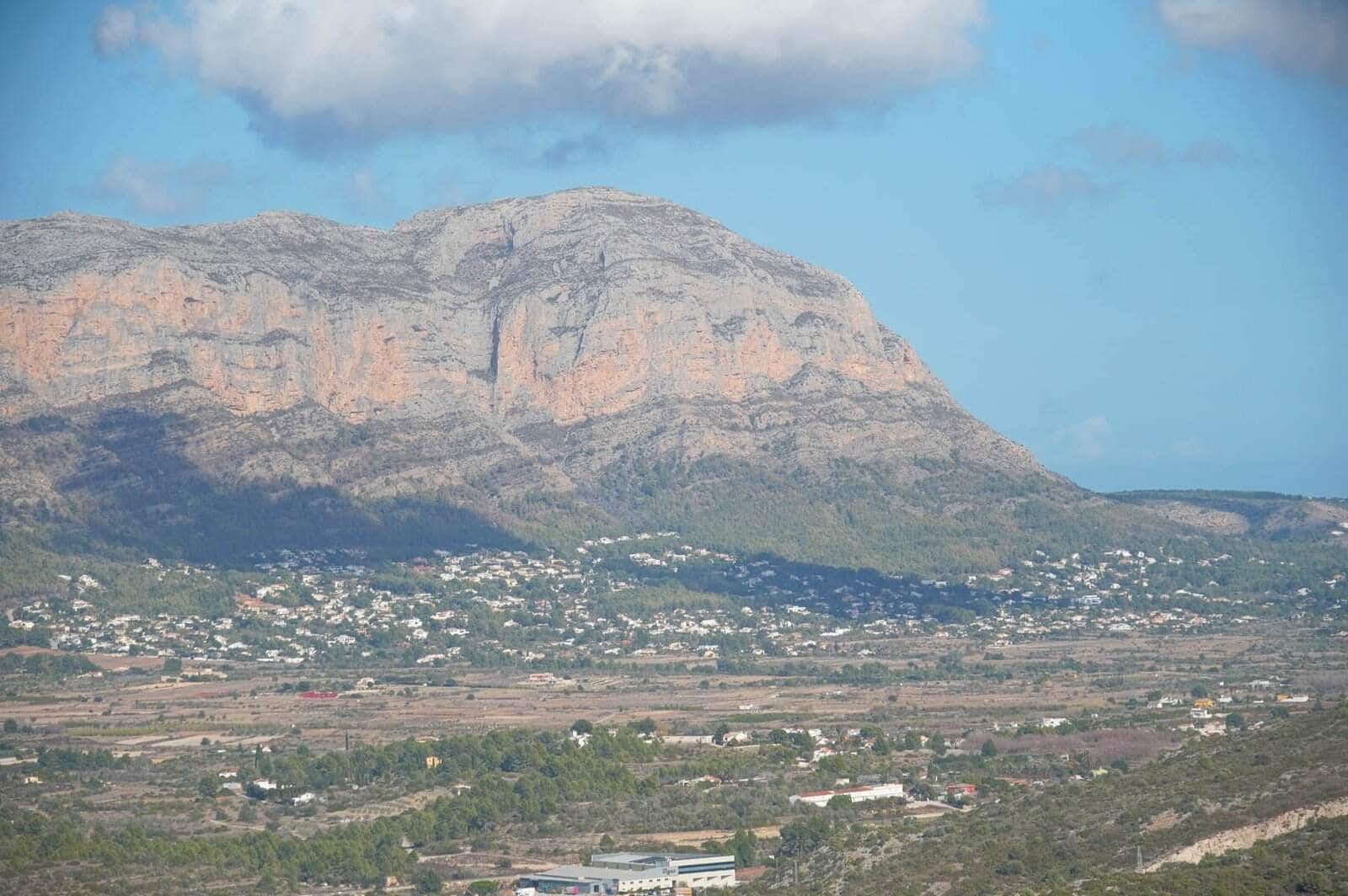 4 sypialnia Willa na sprzedaż w Pedreguer z basenem garażem - 680 000 € (Ref: 9761173)