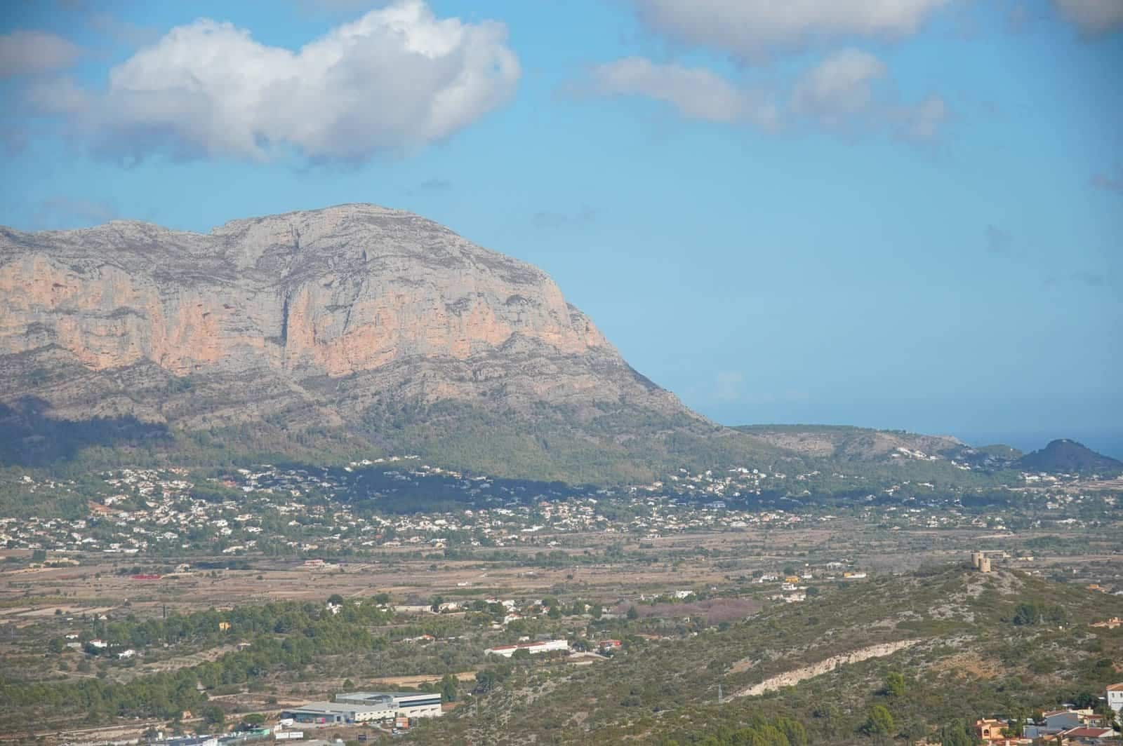 4 sypialnia Willa na sprzedaż w Pedreguer z basenem garażem - 680 000 € (Ref: 9761173)