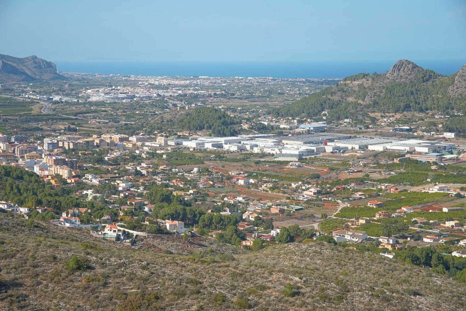 4 sypialnia Willa na sprzedaż w Pedreguer z basenem garażem - 680 000 € (Ref: 9761173)