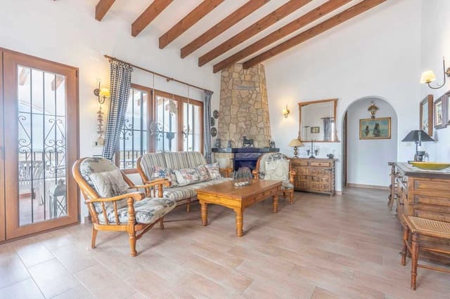 5 sypialnia Willa na sprzedaż w Monte Pego, Pego z basenem garażem - 575 000 € (Ref: 9761175)