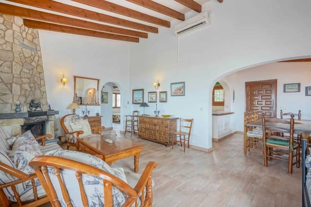 5 sypialnia Willa na sprzedaż w Monte Pego, Pego z basenem garażem - 575 000 € (Ref: 9761175)