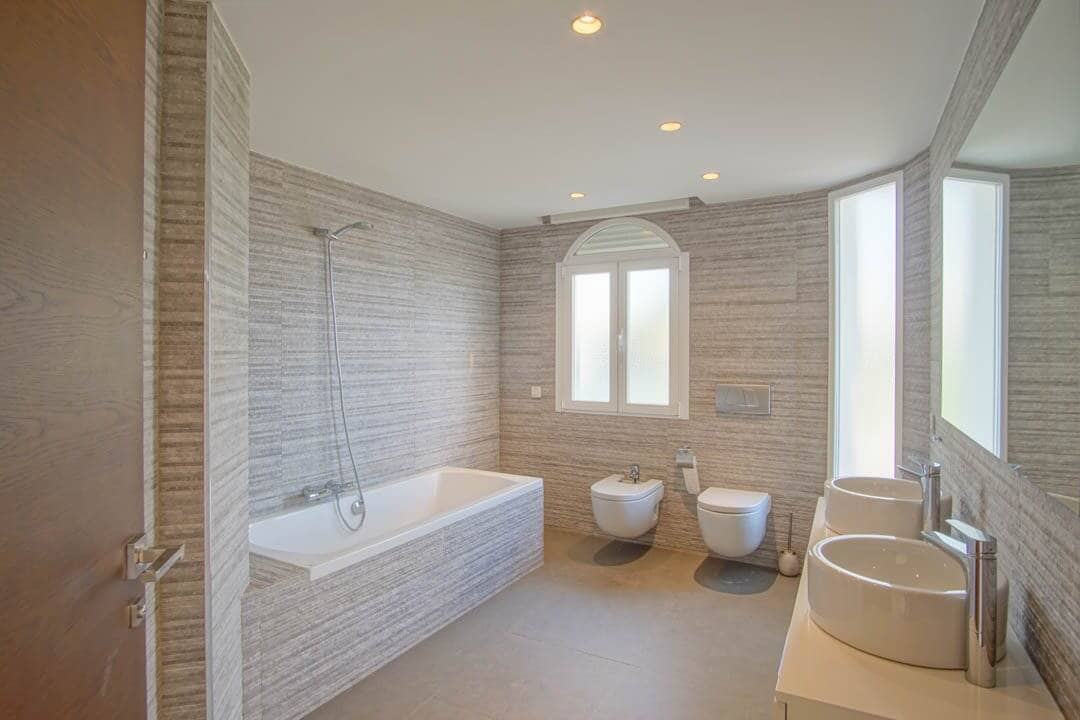 5 slaapkamer Villa te koop in Alfaz del Pi / L'Alfas del Pi met zwembad garage - € 1.600.000 (Ref: 9761181)