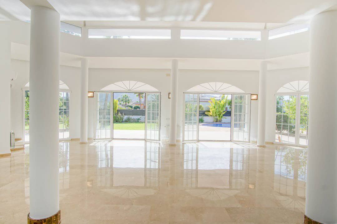 5 slaapkamer Villa te koop in Alfaz del Pi / L'Alfas del Pi met zwembad garage - € 1.600.000 (Ref: 9761181)