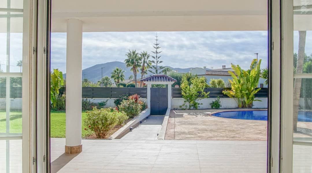 5 slaapkamer Villa te koop in Alfaz del Pi / L'Alfas del Pi met zwembad garage - € 1.600.000 (Ref: 9761181)