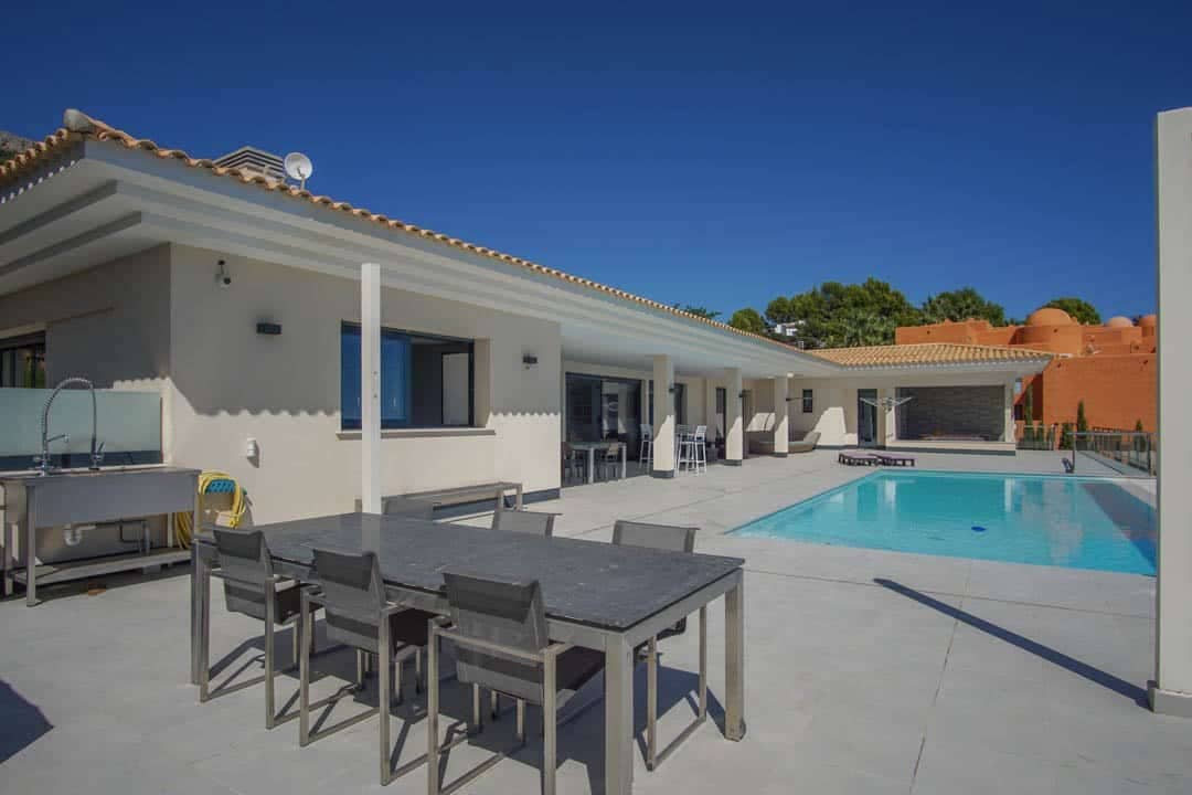 5 bedroom Villa for sale in Altea with pool garage - € 3,500,000 (Ref: 9761190)