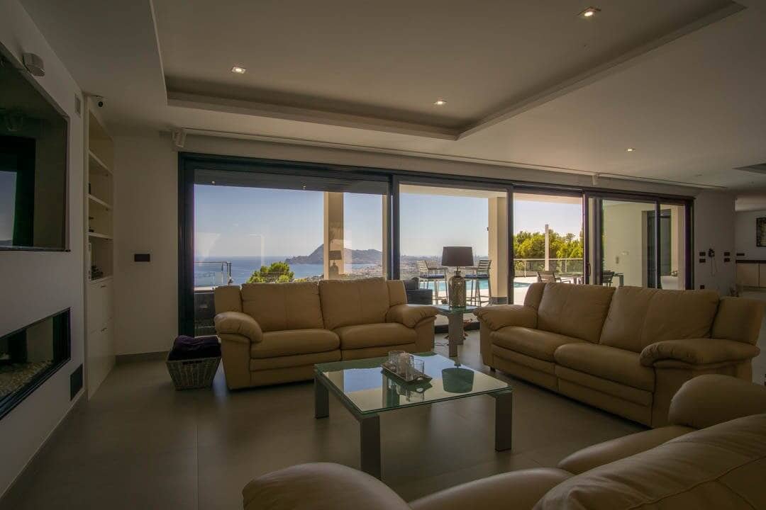 5 bedroom Villa for sale in Altea with pool garage - € 3,500,000 (Ref: 9761190)