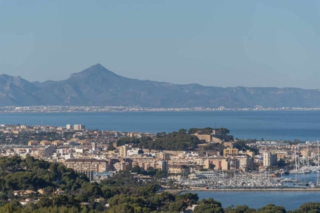 3 bedroom Villa for sale in El Montgó, Dénia with pool - € 955,000 (Ref: 9761213)