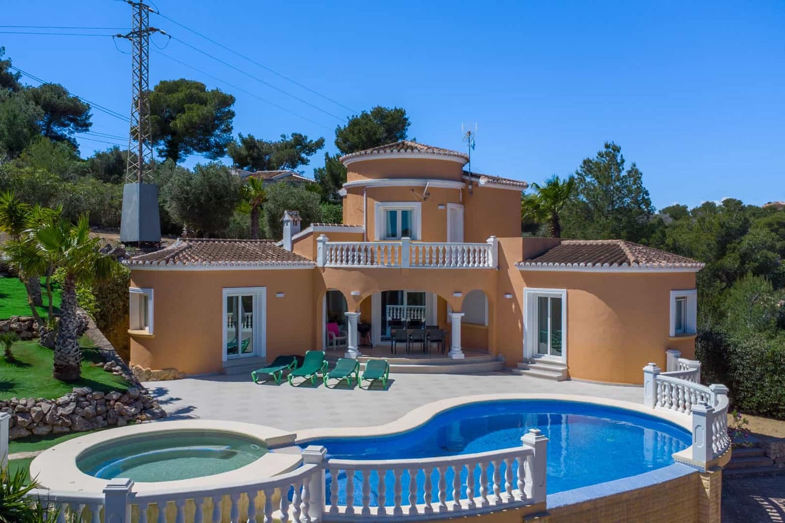 3 Zimmer Villa zu verkaufen in Javea / Xabia mit Pool - 625.000 € (Ref: 9797391)