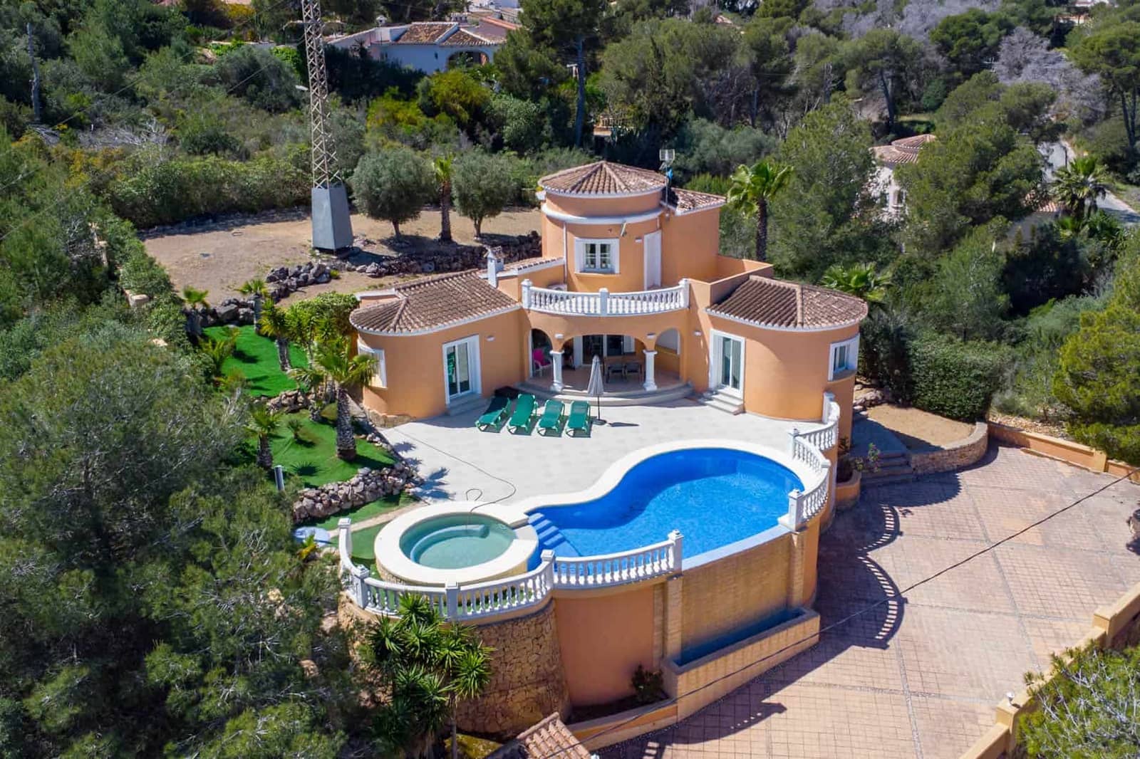 3 Zimmer Villa zu verkaufen in Javea / Xabia mit Pool - 625.000 € (Ref: 9797391)