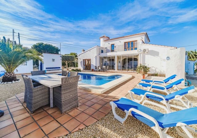 4 makuuhuone Huvila myytävänä paikassa La Granadella  - Costa Nova, Javea / Xàbia mukana uima-altaan - 750 000 € (Ref: 9850091)