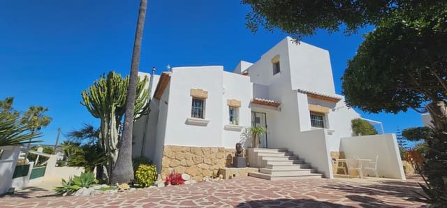 4 soveværelse Villa til salg i Pinosol, Javea / Xàbia med swimmingpool - € 875.000 (Ref: 9850092)