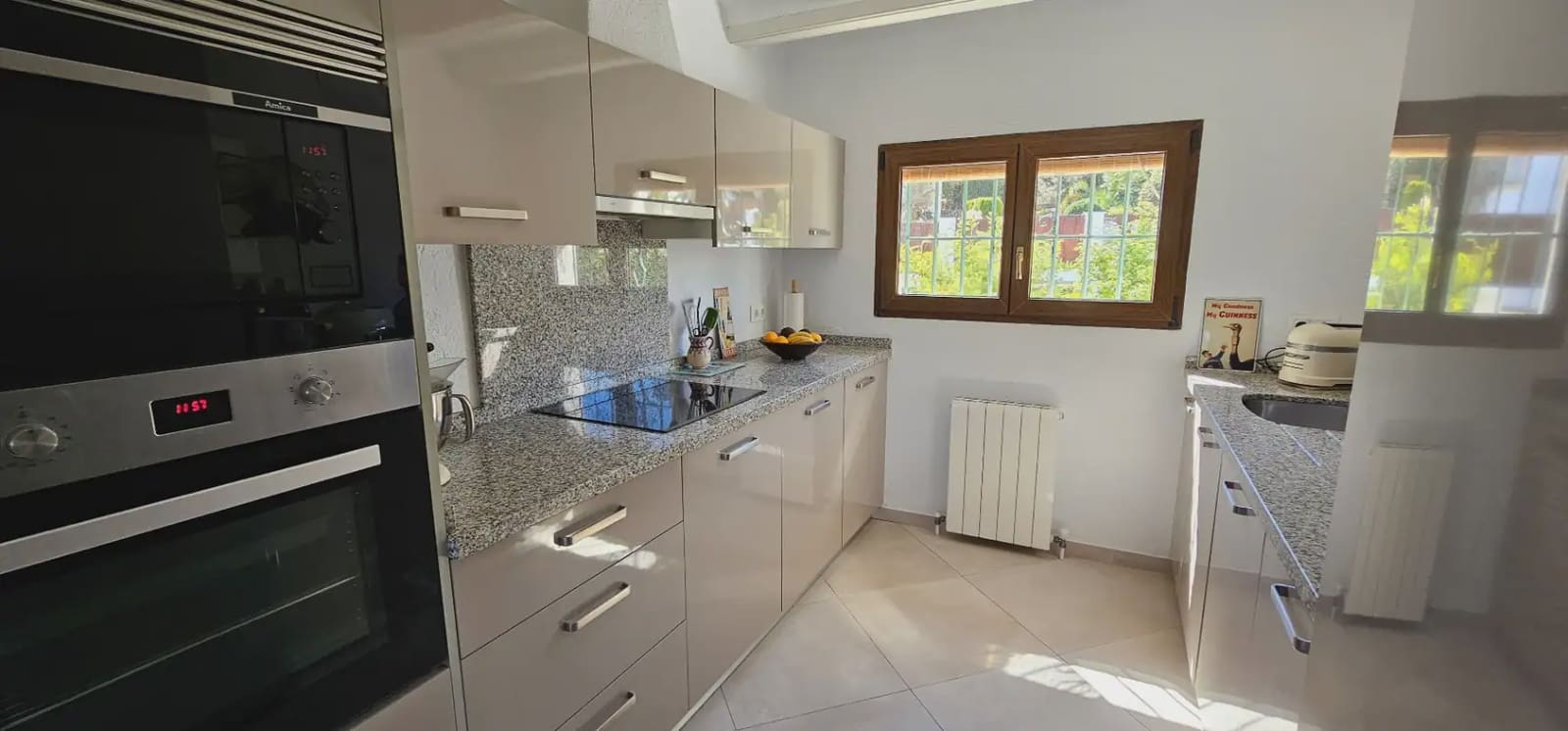 4 soveværelse Villa til salg i Pinosol med swimmingpool - € 875.000 (Ref: 9850092)