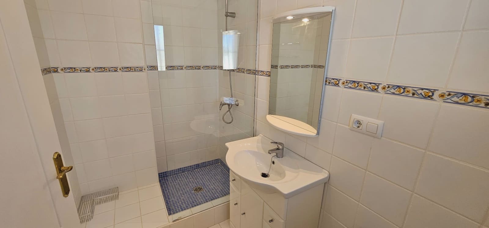 4 soveværelse Villa til salg i Pinosol med swimmingpool - € 875.000 (Ref: 9850092)