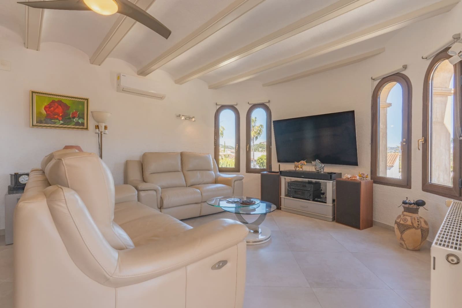 4 soveværelse Villa til salg i Pinosol med swimmingpool - € 875.000 (Ref: 9850092)
