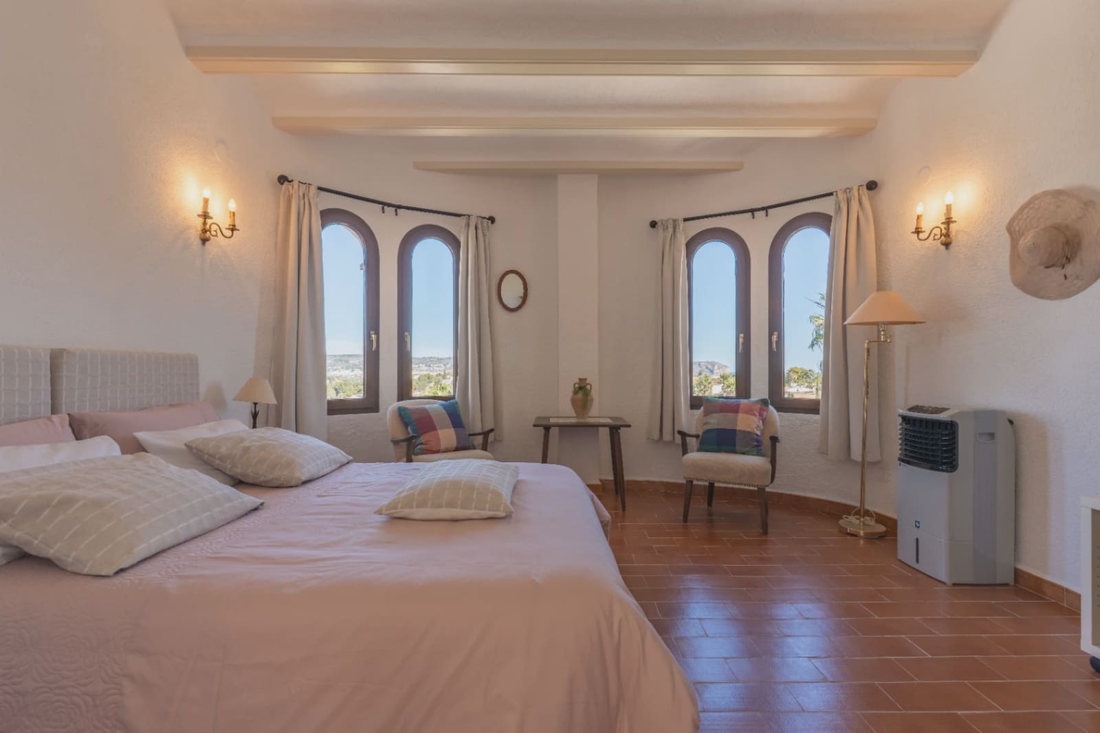 4 soveværelse Villa til salg i Pinosol med swimmingpool - € 875.000 (Ref: 9850092)