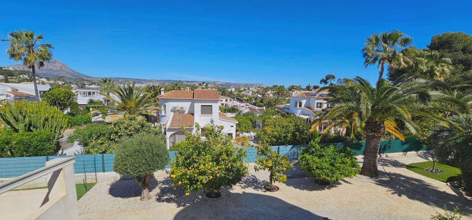 4 soveværelse Villa til salg i Pinosol med swimmingpool - € 875.000 (Ref: 9850092)