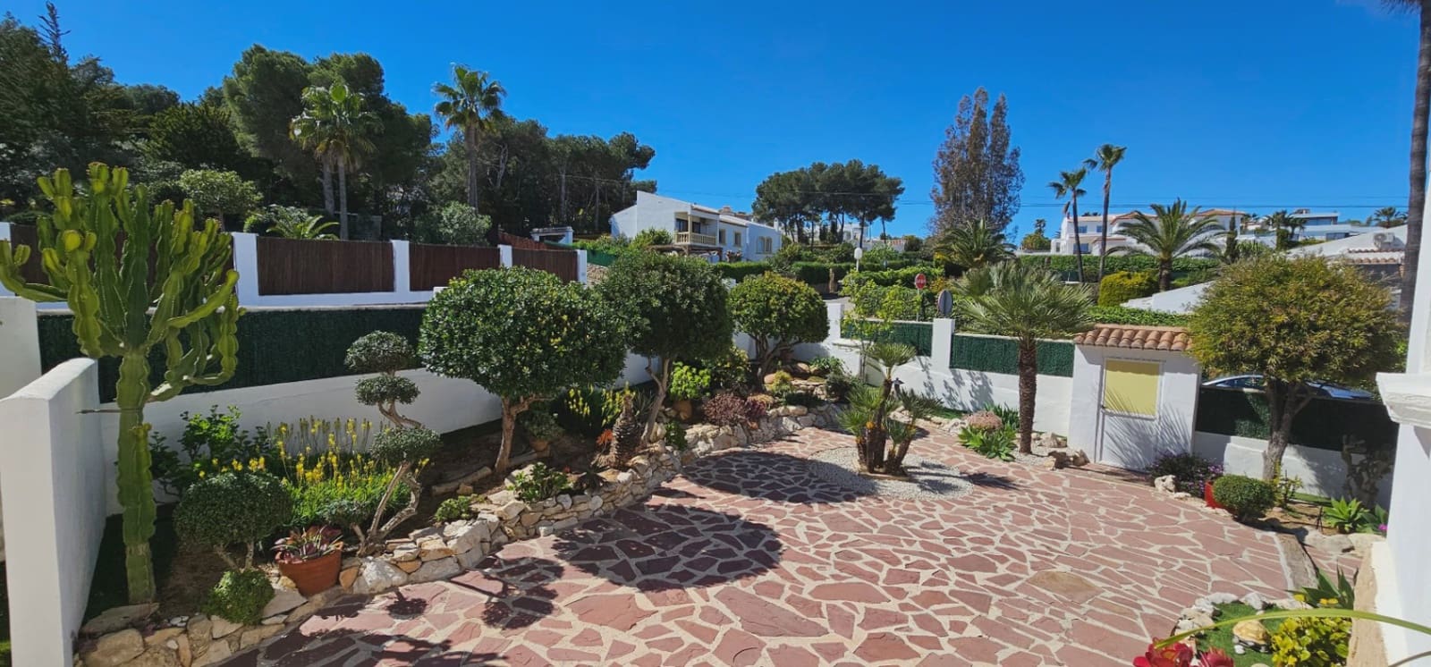 4 soveværelse Villa til salg i Pinosol med swimmingpool - € 875.000 (Ref: 9850092)