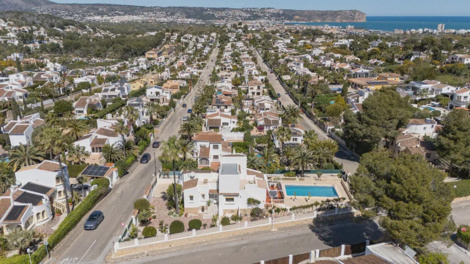 4 soveværelse Villa til salg i Pinosol med swimmingpool - € 875.000 (Ref: 9850092)