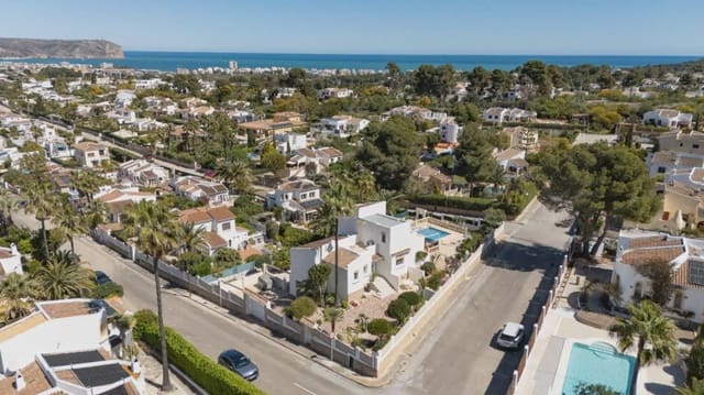 4 soveværelse Villa til salg i Pinosol, Javea / Xàbia med swimmingpool - € 875.000 (Ref: 9850092)
