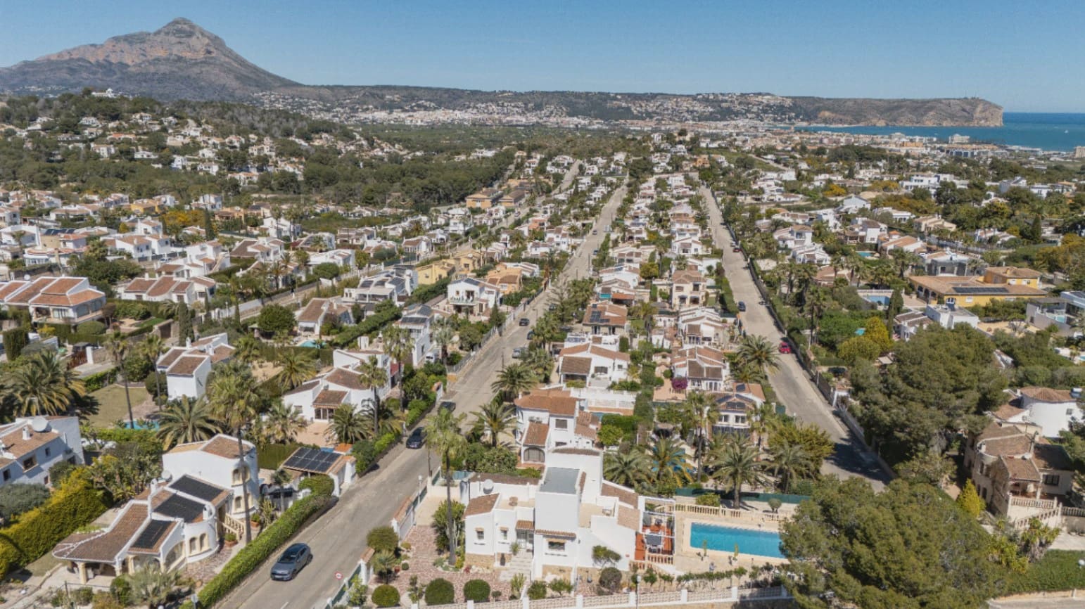 4 soveværelse Villa til salg i Pinosol med swimmingpool - € 875.000 (Ref: 9850092)