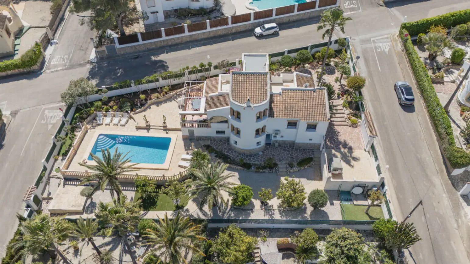 4 soveværelse Villa til salg i Pinosol med swimmingpool - € 875.000 (Ref: 9850092)