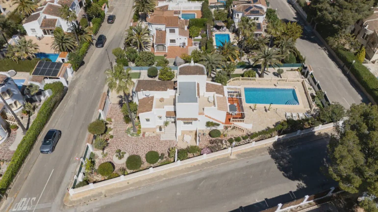4 soveværelse Villa til salg i Pinosol med swimmingpool - € 875.000 (Ref: 9850092)