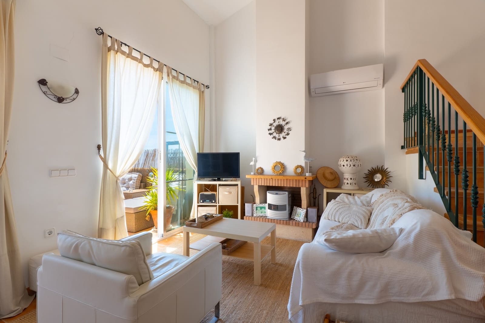 2 bedroom Apartment for sale in Altea with pool - € 340,000 (Ref: 9854405)