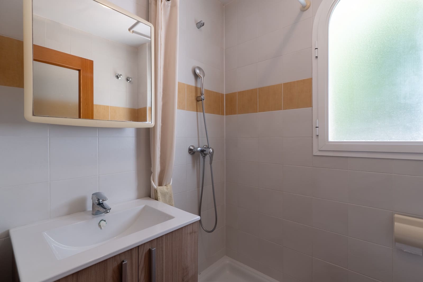 2 bedroom Apartment for sale in Altea with pool - € 340,000 (Ref: 9854405)