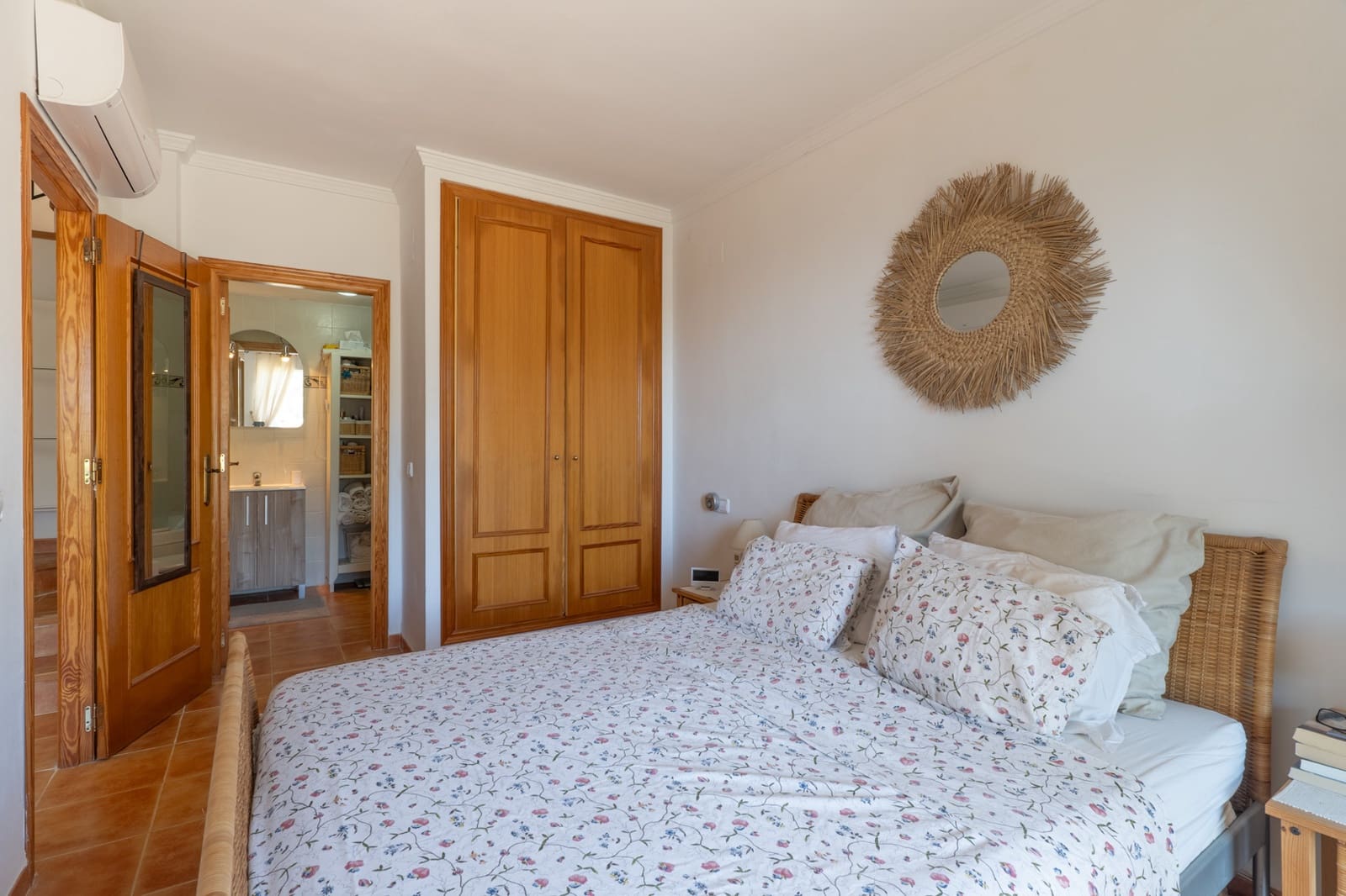 2 bedroom Apartment for sale in Altea with pool - € 340,000 (Ref: 9854405)
