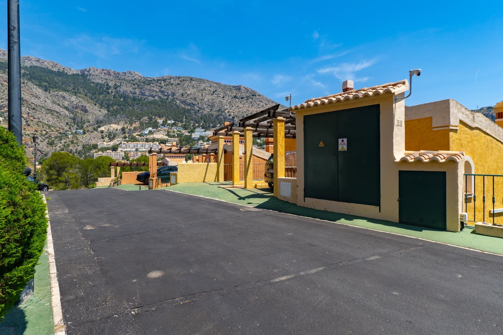 2 bedroom Apartment for sale in Altea with pool - € 340,000 (Ref: 9854405)
