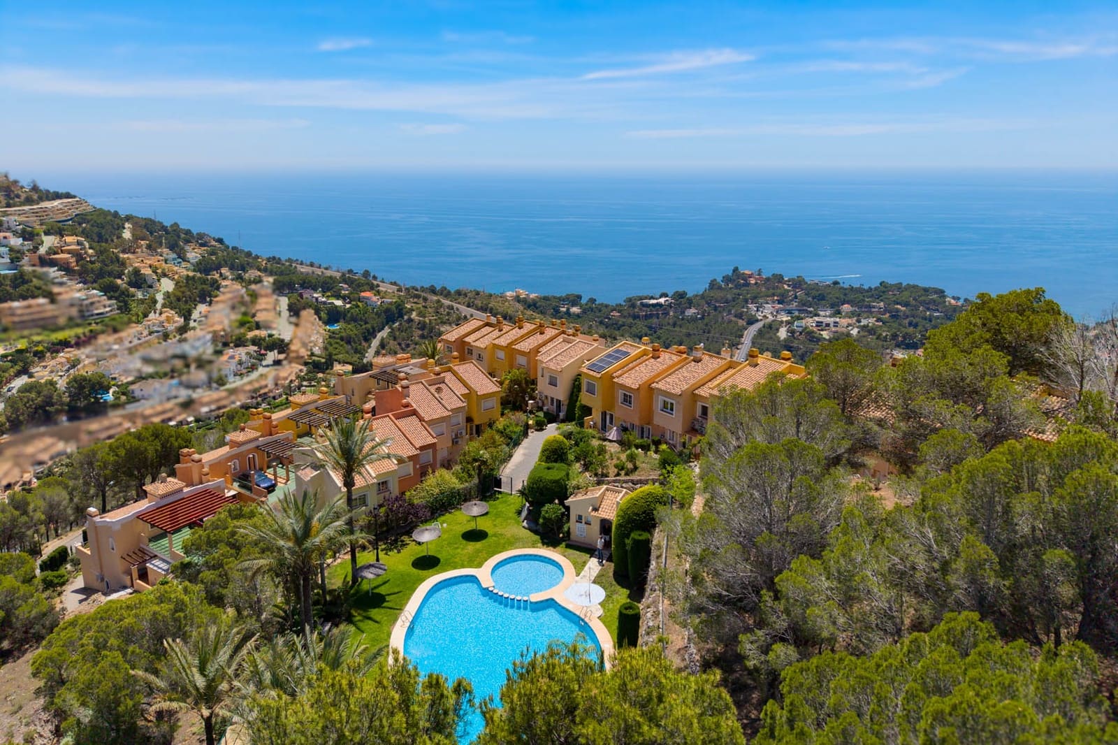 2 bedroom Apartment for sale in Altea with pool - € 340,000 (Ref: 9854405)