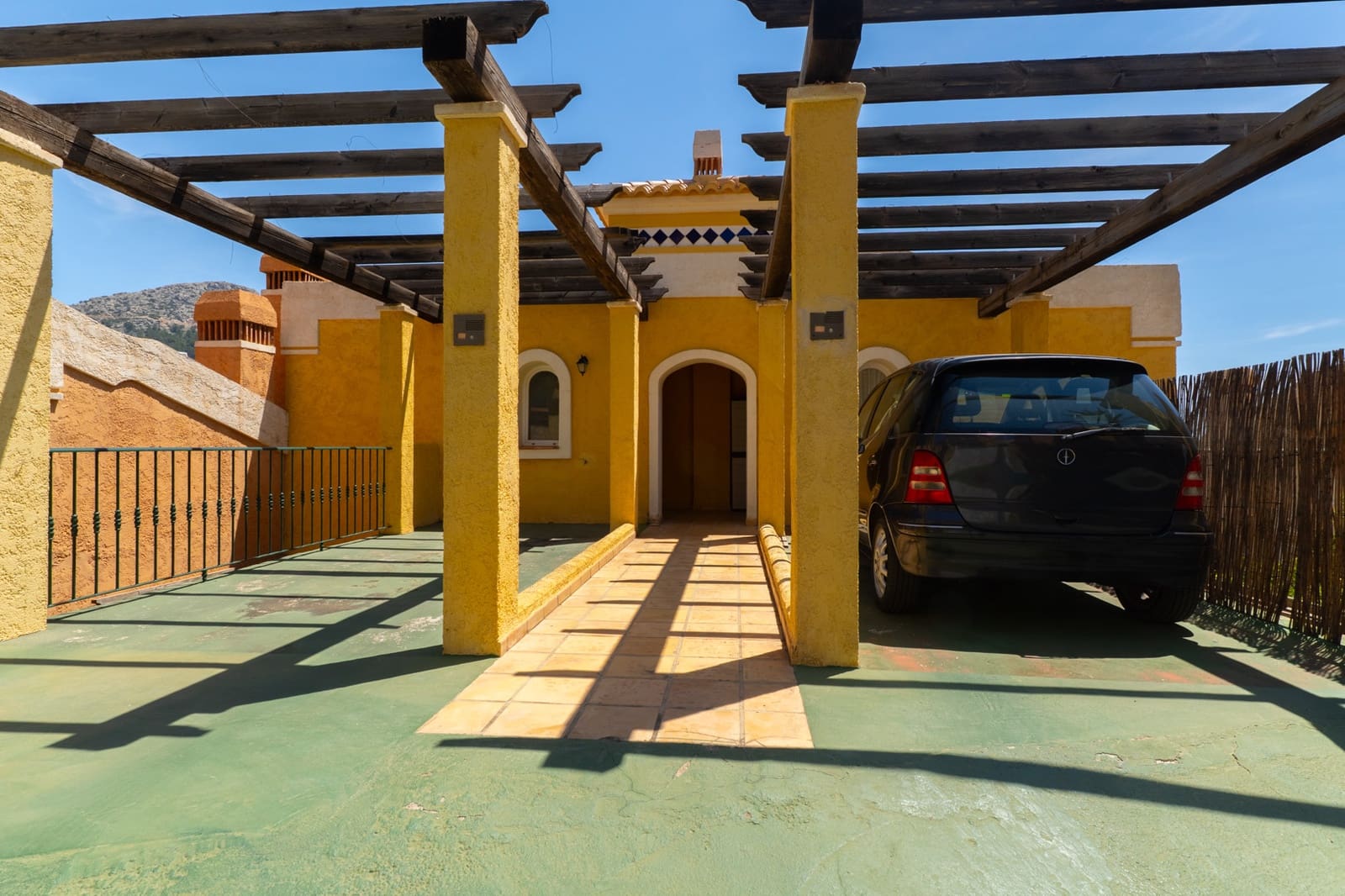 2 bedroom Apartment for sale in Altea with pool - € 340,000 (Ref: 9854405)
