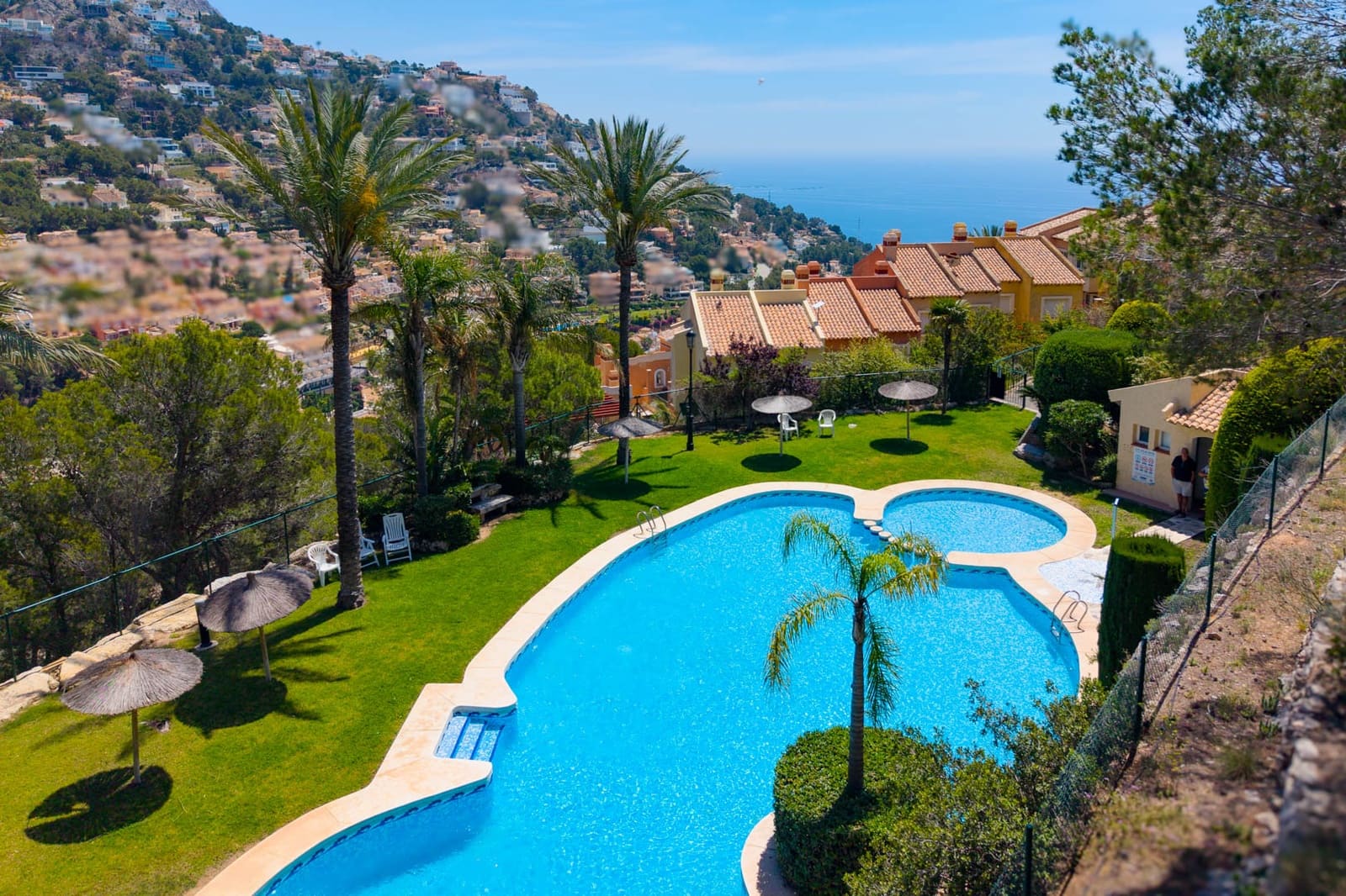 2 bedroom Apartment for sale in Altea with pool - € 340,000 (Ref: 9854405)